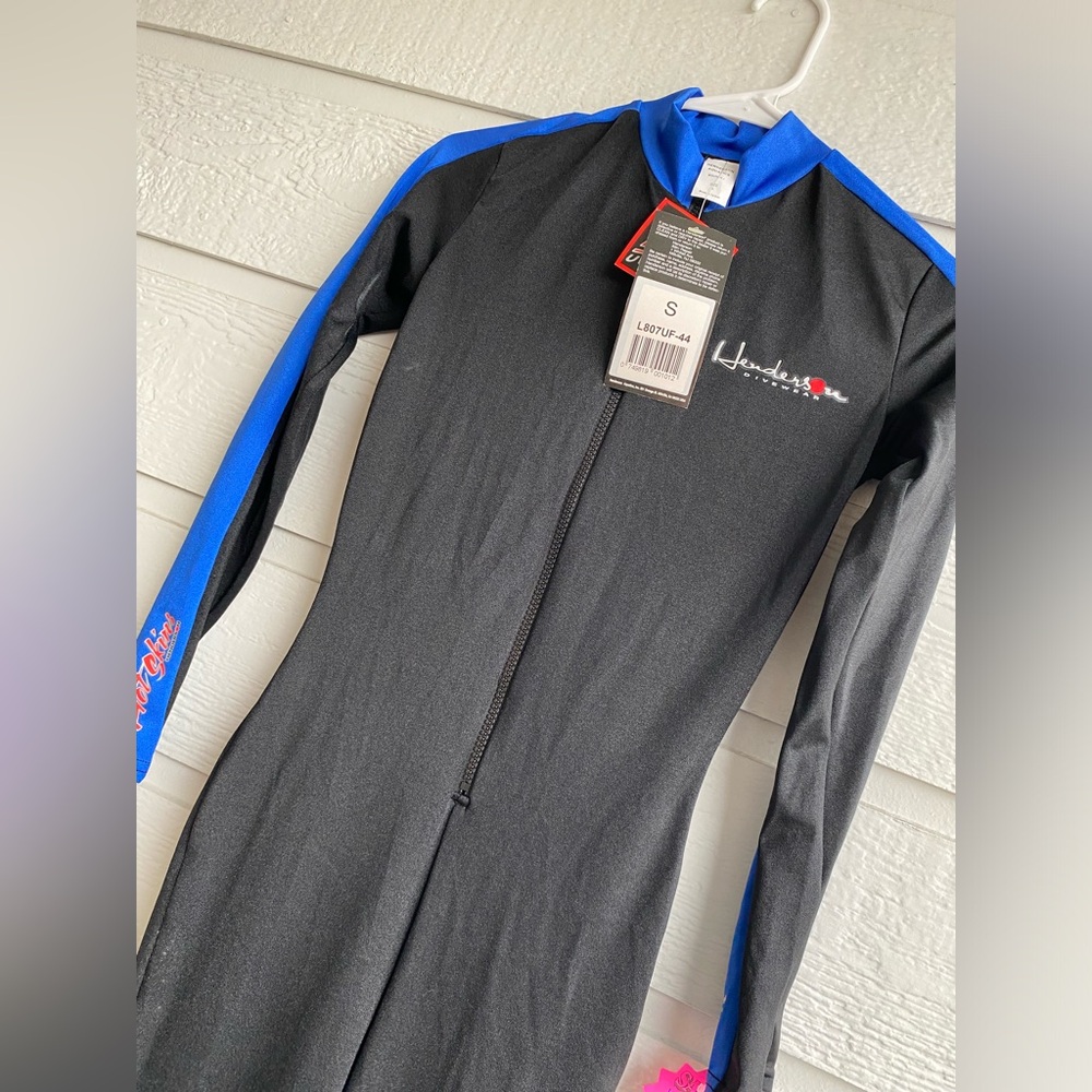 Henderson Aquatics dive wear + Water shoes